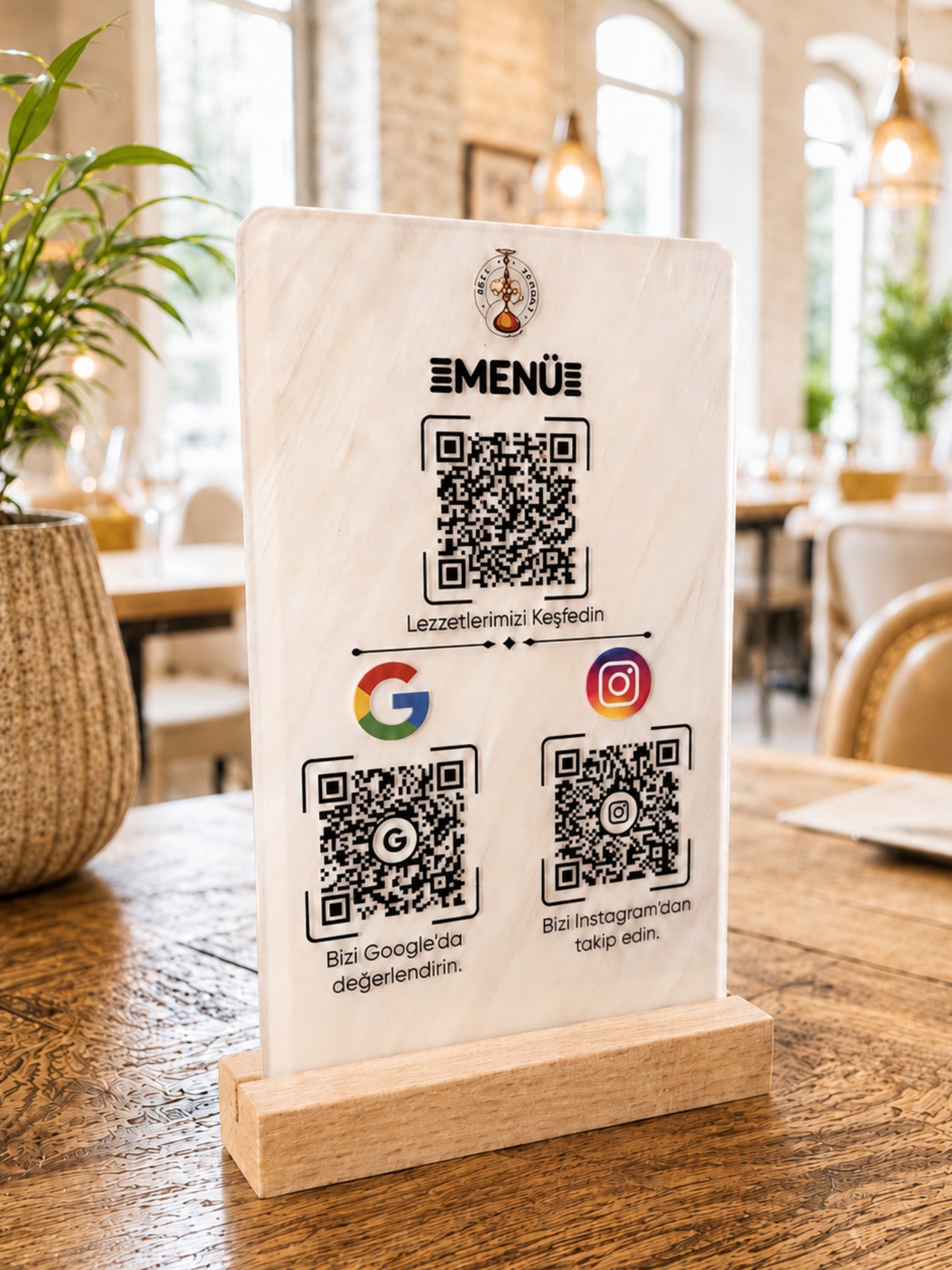 Ahşap Stantlı PlexiGlass Menü, Google Yorum, Instagram Takip Stantı